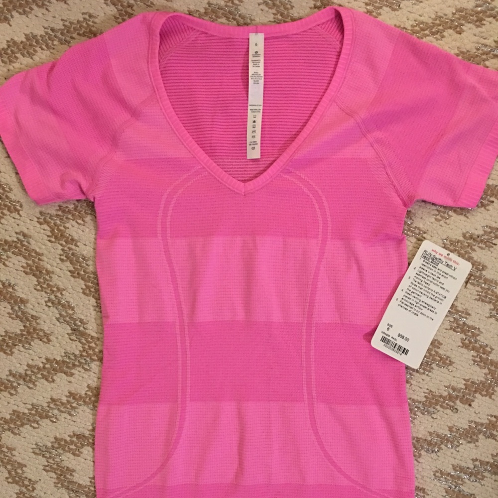 Run Swiftly Tech V Neck, 6